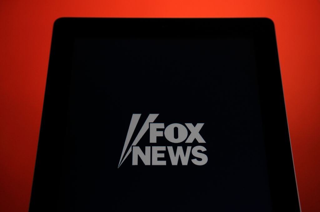 Amazon, Instagram and Uber app on Various Devices