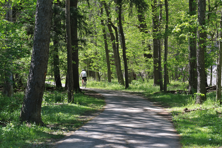 Recreational towpath trail, Cuyahoga Valley National Park, Ohio, USA