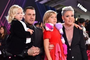 2019 E! People's Choice Awards - Red Carpet