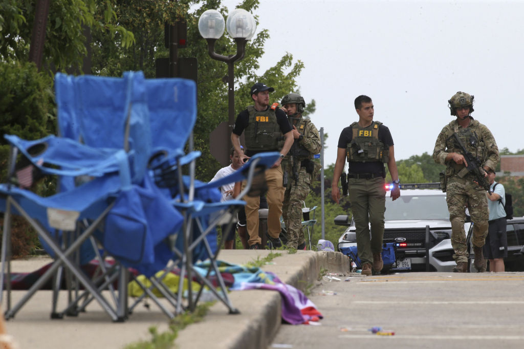 US-NEWS-CHICAGO-PARADE-SHOOTING-3-TB