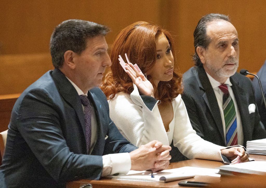 US-ENTERTAINMENT-MUSIC-CARDIB-COURT
