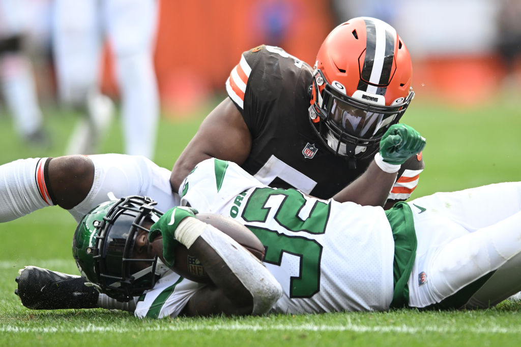 New York Jets v Cleveland Browns